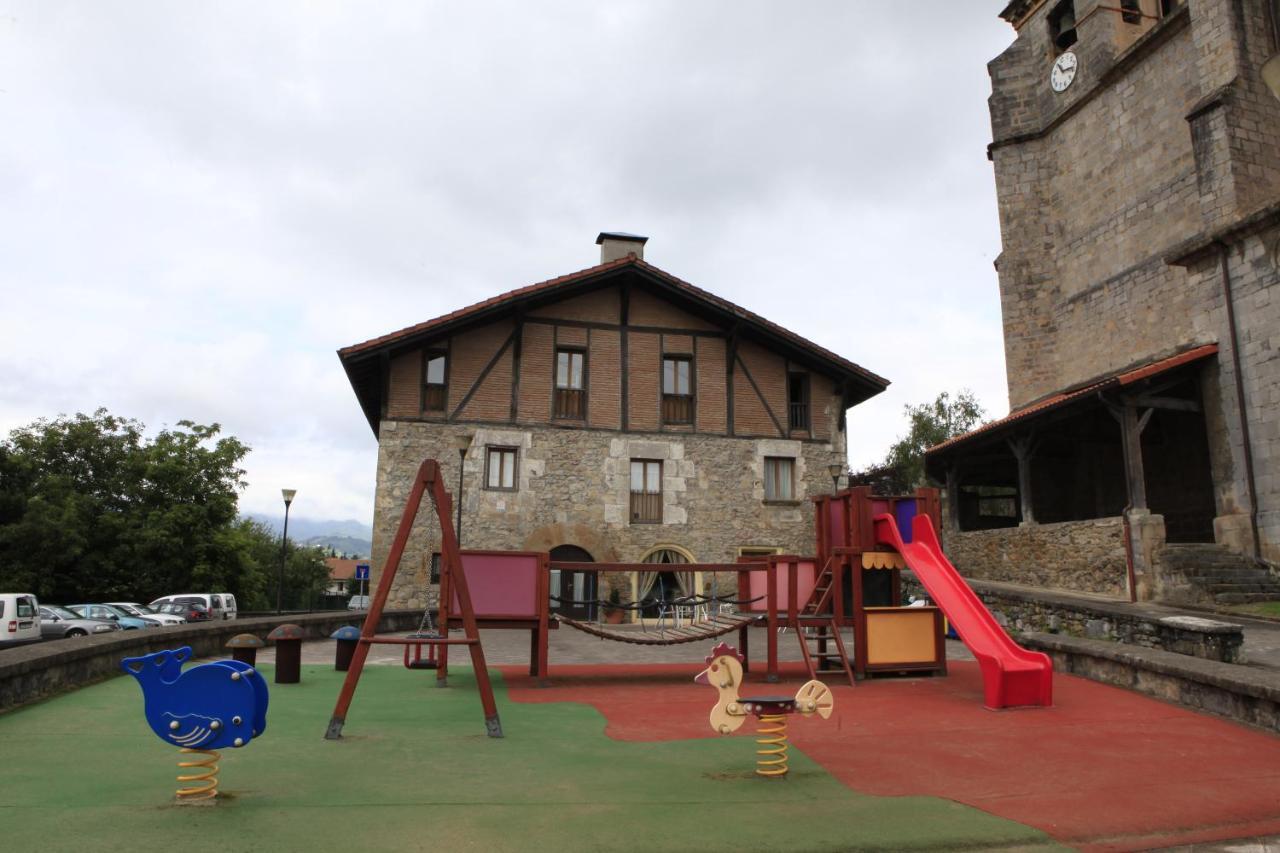 Albergue Uztartza Aduna Exterior photo